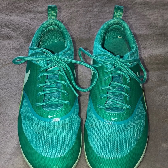 Shoes - Picture 2 of 3